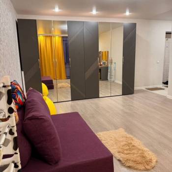 Продается 1-комнатная квартира, 40 м²