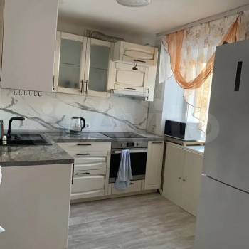 Сдается Многокомнатная квартира, 56 м²