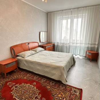 Сдается Многокомнатная квартира, 100 м²