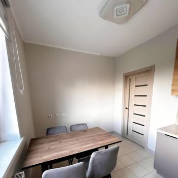 Сдается 1-комнатная квартира, 43 м²