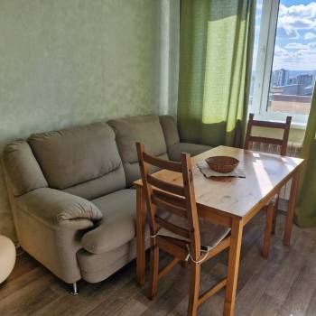 Сдается 1-комнатная квартира, 42 м²
