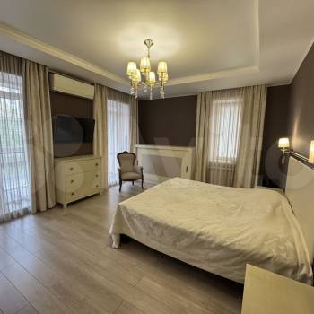 Продается 3-х комнатная квартира, 140 м²
