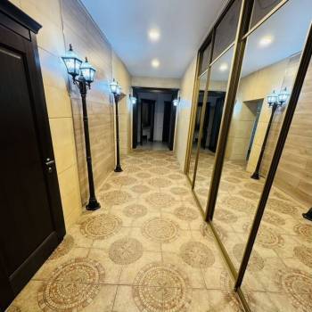 Продается 3-х комнатная квартира, 140 м²