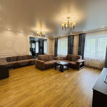 Продается 3-х комнатная квартира, 140 м²