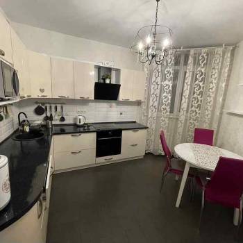 Сдается 2-х комнатная квартира, 62,5 м²