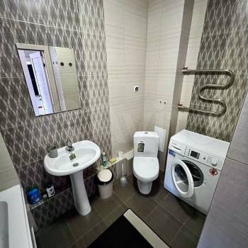Сдается 1-комнатная квартира, 40 м²