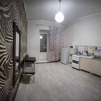 Сдается 1-комнатная квартира, 45 м²