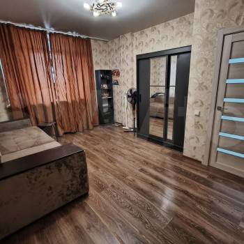 Сдается 1-комнатная квартира, 50 м²