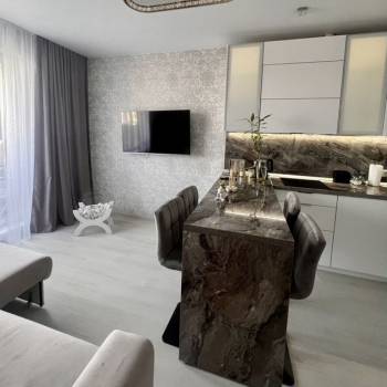 Сдается 1-комнатная квартира, 50 м²