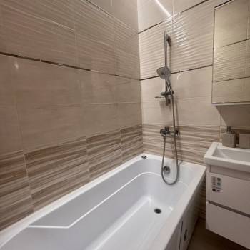 Сдается 1-комнатная квартира, 50 м²