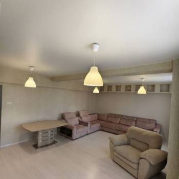 Продается 2-х комнатная квартира, 79,4 м²