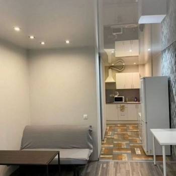 Продается 1-комнатная квартира, 39 м²