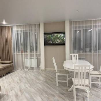 Продается Многокомнатная квартира, 107 м²