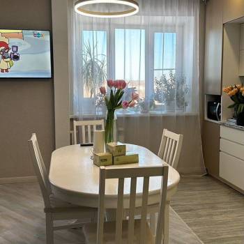 Продается Многокомнатная квартира, 107 м²