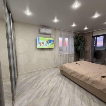 Продается Многокомнатная квартира, 107 м²