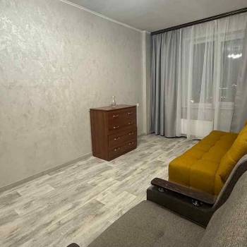 Сдается 1-комнатная квартира, 37 м²