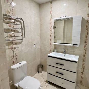 Сдается Многокомнатная квартира, 80 м²