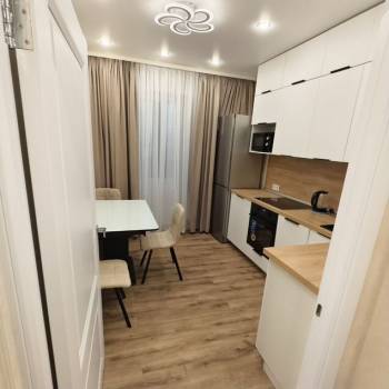 Сдается 2-х комнатная квартира, 65 м²