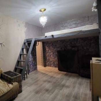 Продается 1-комнатная квартира, 42 м²