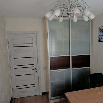 Продается Многокомнатная квартира, 70 м²