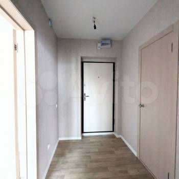 Продается 1-комнатная квартира, 37 м²