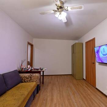 Продается Многокомнатная квартира, 61,7 м²