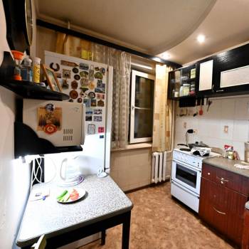 Продается Многокомнатная квартира, 61,7 м²