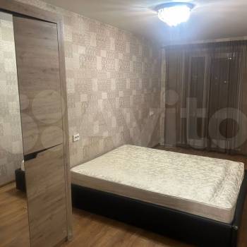 Сдается Многокомнатная квартира, 60 м²