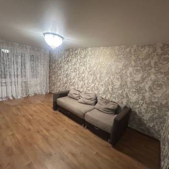 Сдается Многокомнатная квартира, 60 м²