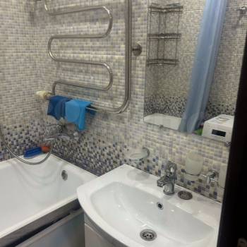 Сдается Многокомнатная квартира, 60 м²