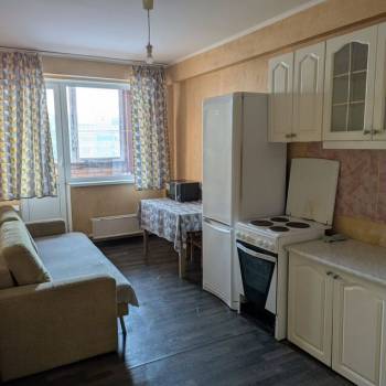 Сдается 1-комнатная квартира, 42 м²