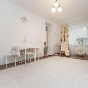 Продается 1-комнатная квартира, 33 м²