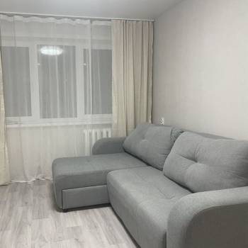 Сдается Многокомнатная квартира, 60 м²