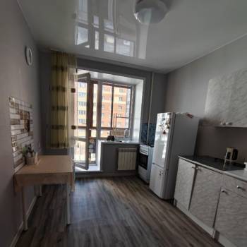 Сдается Многокомнатная квартира, 80 м²