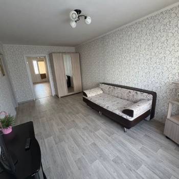 Сдается Многокомнатная квартира, 60 м²