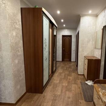 Сдается Многокомнатная квартира, 100 м²