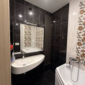 Продается 1-комнатная квартира, 37,8 м²