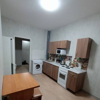 Сдается 1-комнатная квартира, 41,9 м²