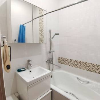 Сдается Многокомнатная квартира, 72,8 м²