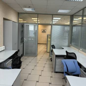 Сдается Нежилое помещение, 90 м²
