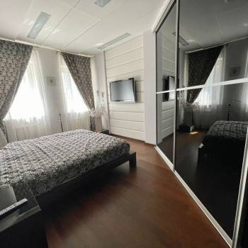 Сдается Многокомнатная квартира, 107 м²