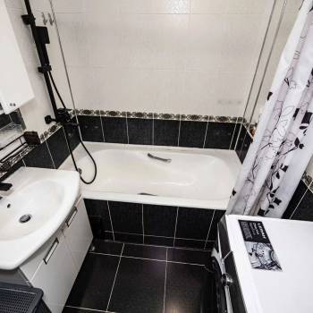 Сдается Многокомнатная квартира, 77 м²