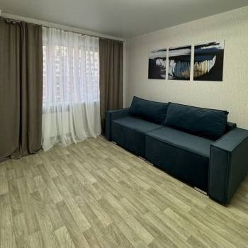 Сдается 1-комнатная квартира, 37 м²