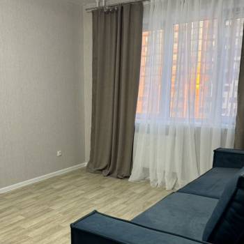 Сдается 1-комнатная квартира, 37 м²
