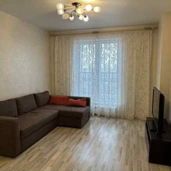 Сдается 1-комнатная квартира, 42 м²