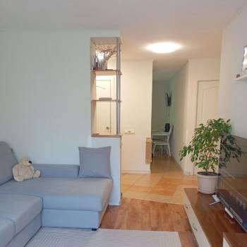 Продается 3-х комнатная квартира, 57 м²