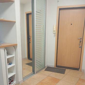 Продается 3-х комнатная квартира, 57 м²