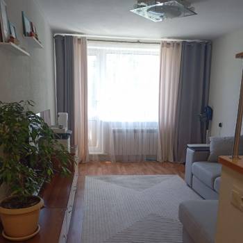 Продается 3-х комнатная квартира, 57 м²