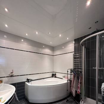 Продается Многокомнатная квартира, 111 м²