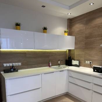 Продается Многокомнатная квартира, 111 м²